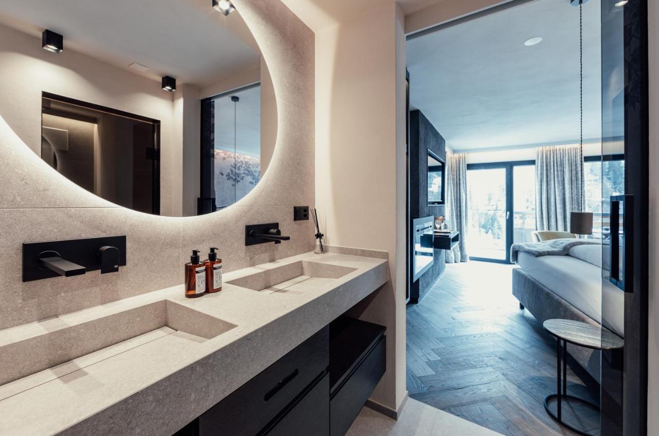 Laret Private Boutique Hotel - Adults Only Samnaun Bagian luar foto