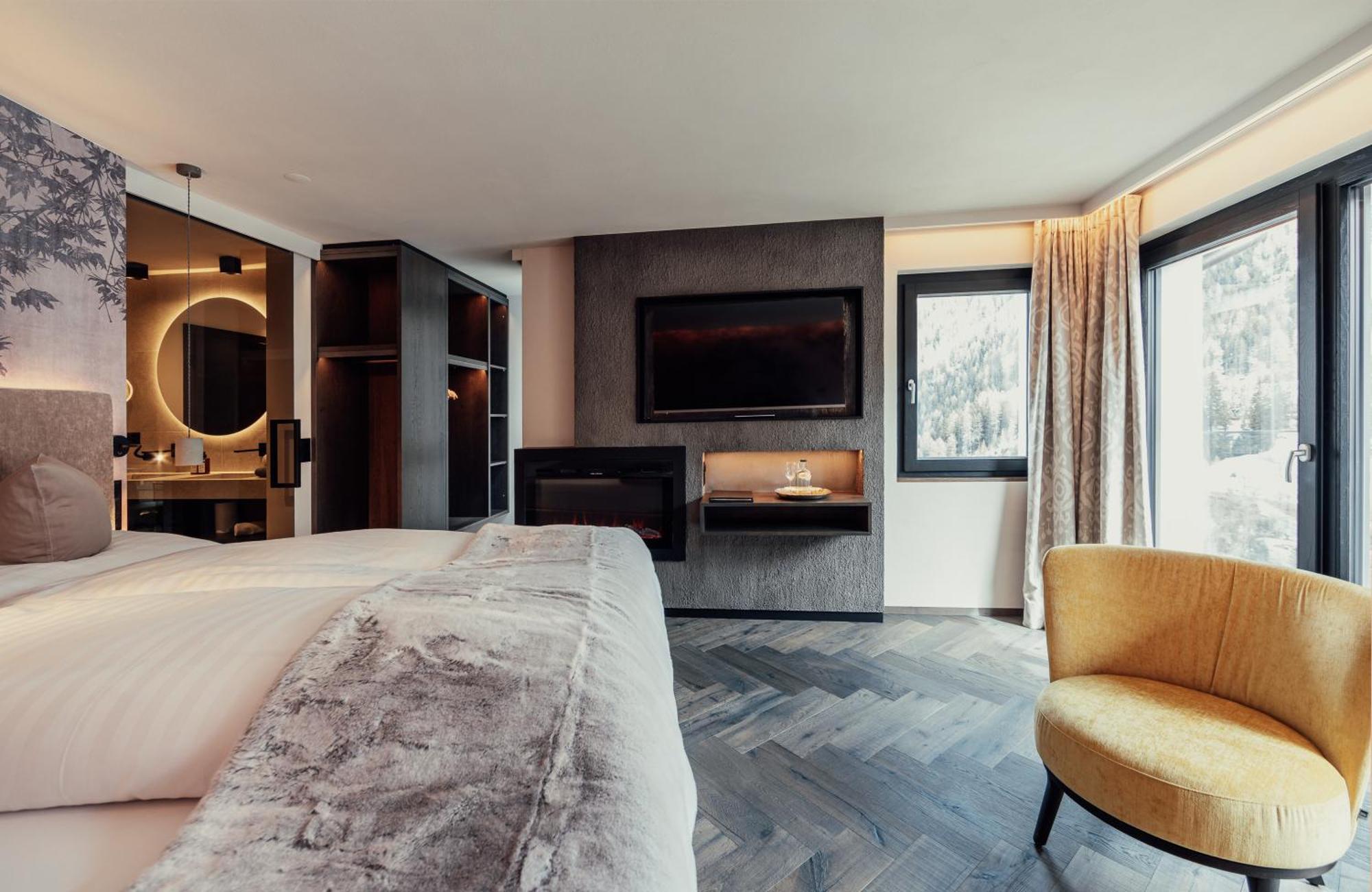 Laret Private Boutique Hotel - Adults Only Samnaun Bagian luar foto