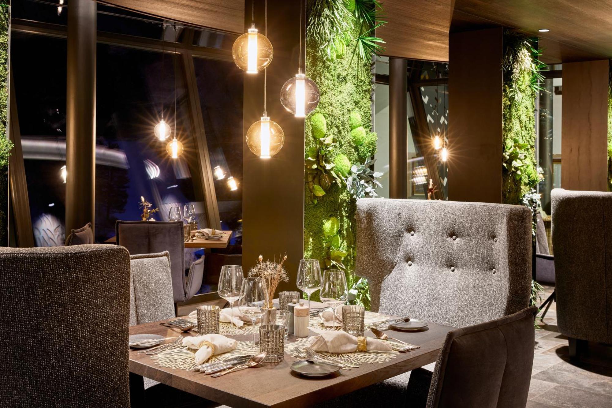 Laret Private Boutique Hotel - Adults Only Samnaun Bagian luar foto